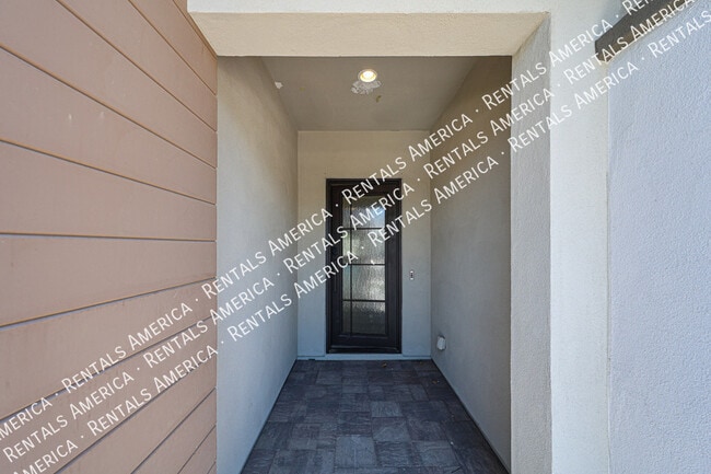 Photo - 1530 E San Carlos Way