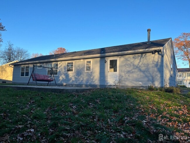 Photo - 66 Netherwood Cir