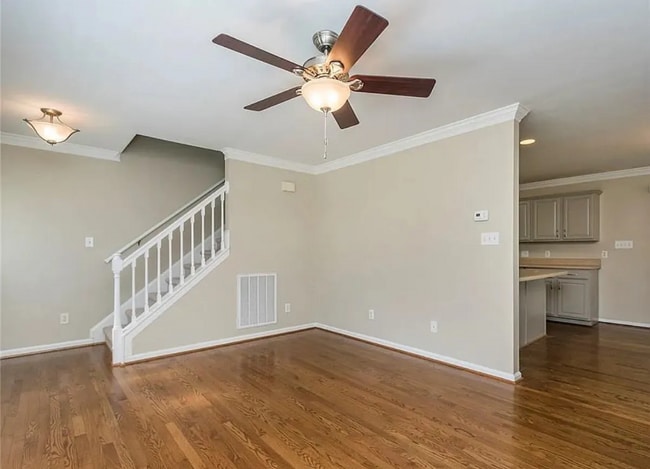 Photo - 824 Lockesley Ln