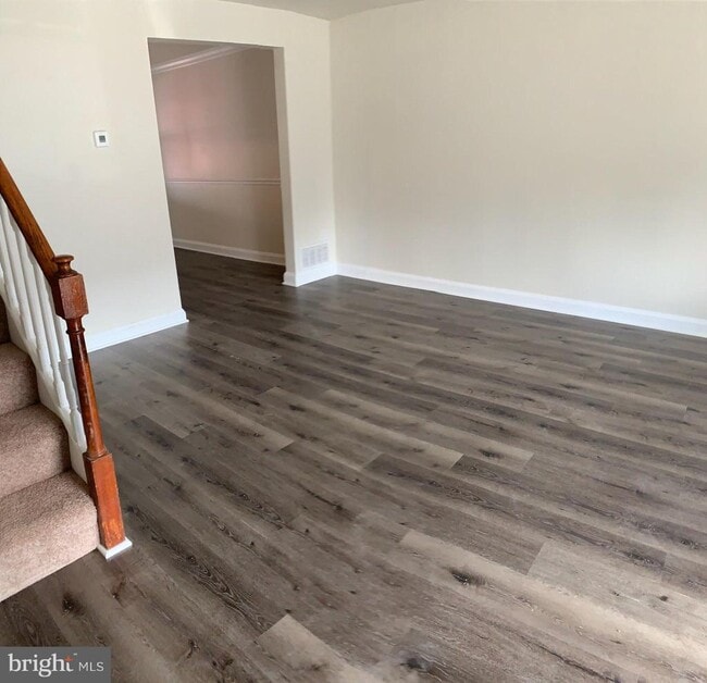 Photo - 1920 Nevill Rd