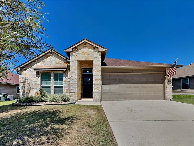 Photo - 210 Teron Dr House