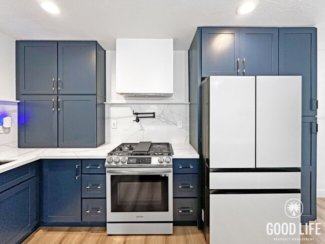 Photo - Stylish 2BR in Gated Community | Pool, Jacuzzi & Balcony