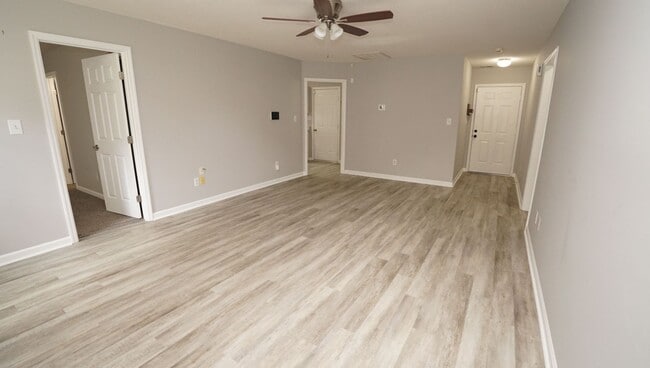 Photo - 103 Eastgate Dr