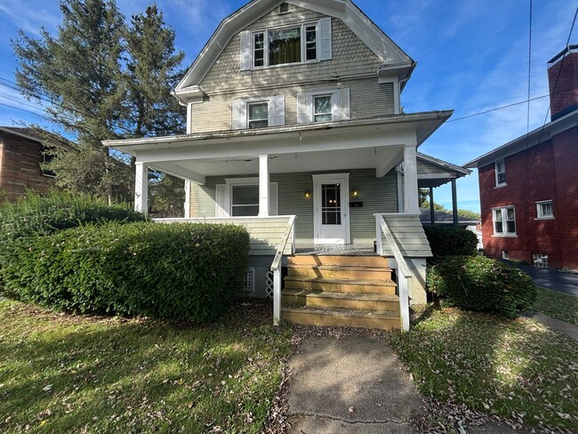 Building Photo - nce513 Unit A