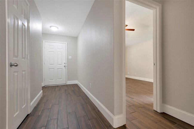 Photo - 10439 Hamlet Vale Ct