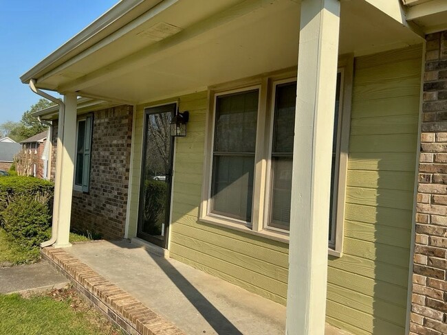 Photo - 2157 Watertown Pl
