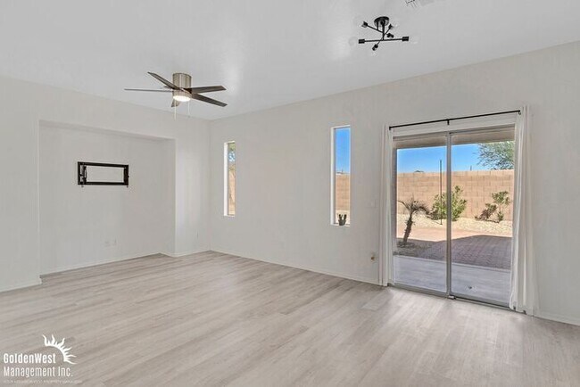 Photo - Stunning 3Bdm 2.5Ba Home in Prime North Phoenix Location!
