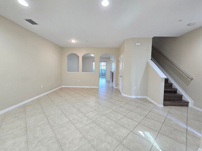 Photo - 5490 Soapstone Pl Unit 8-102