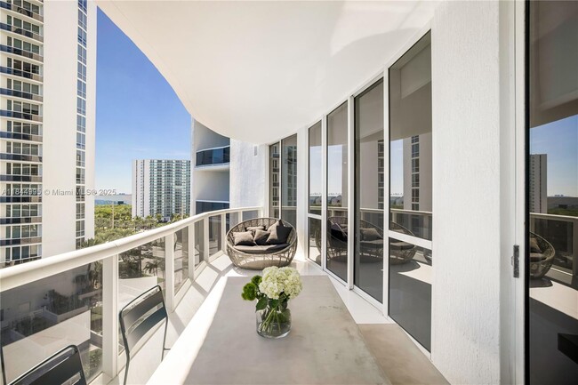 Photo - 15901 Collins Ave Unit 707