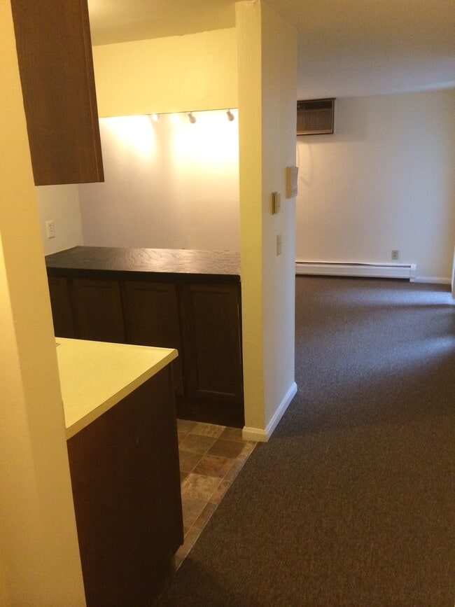 Photo - 409 W Doty St Unidad 1