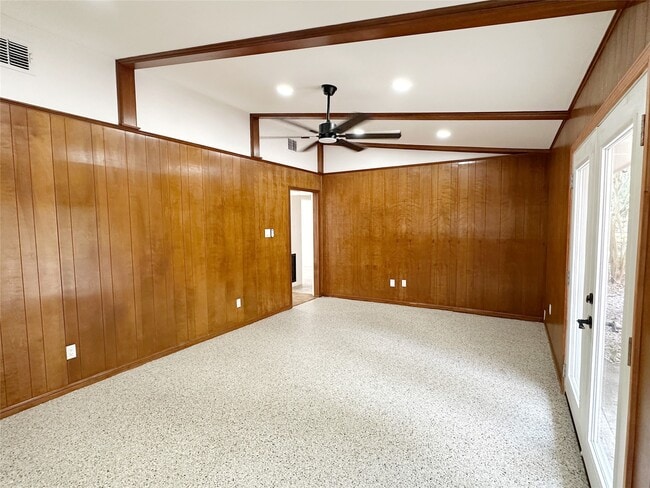 Photo - 24342 Webb St