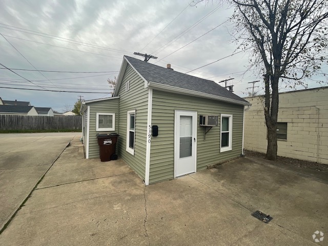 Building Photo - 5390 State Rd Unit Rear Rental