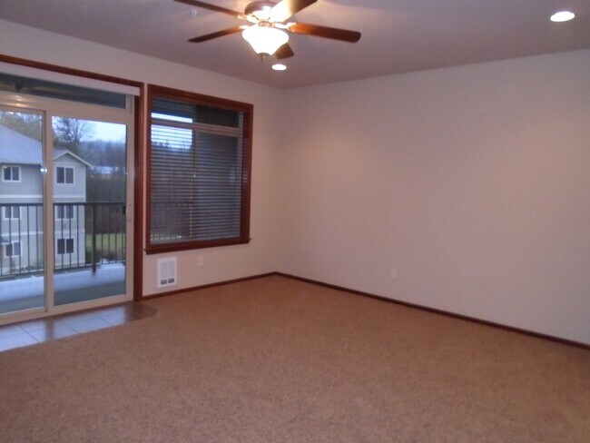 660 Telegraph Rd