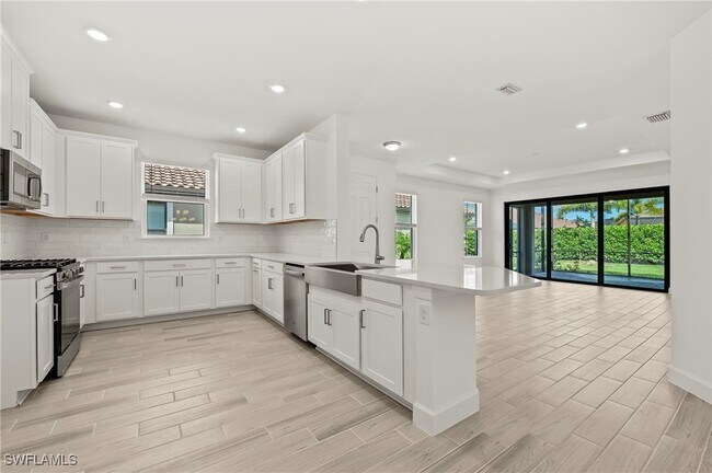 Photo - 15517 Vittorio St