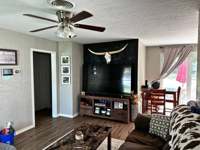 Photo - 4 bedrooms in Southwest Wichita Falls For Lease!