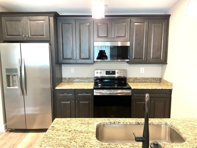 Photo - Court Square Town Home Duplex Apartment with Attached Garage