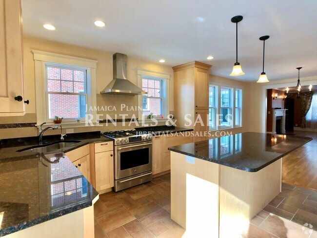 Building Photo - 64 Moraine St Unit 1 CO Rental