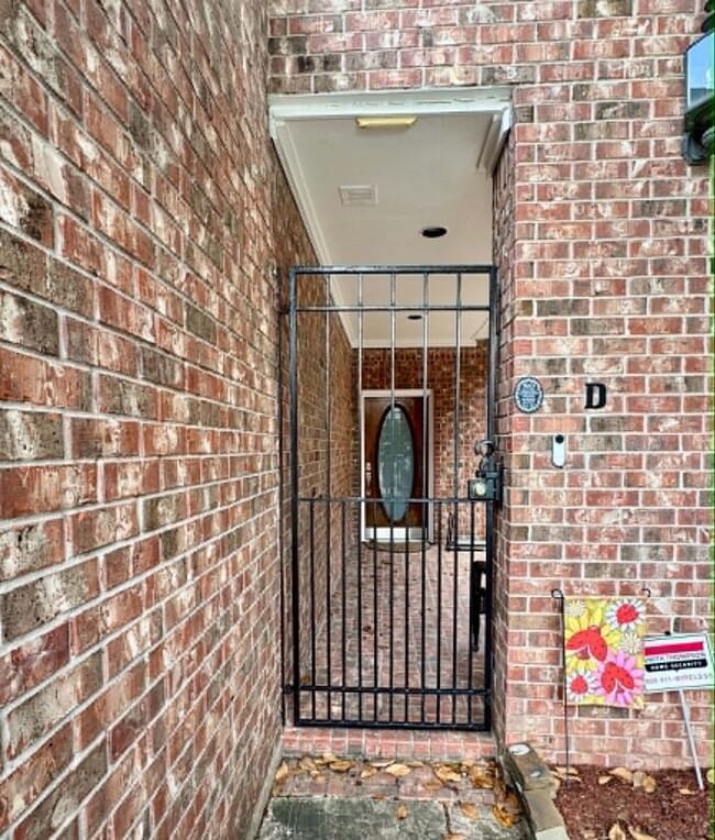 Photo - 2413 Potomac Dr Unit D