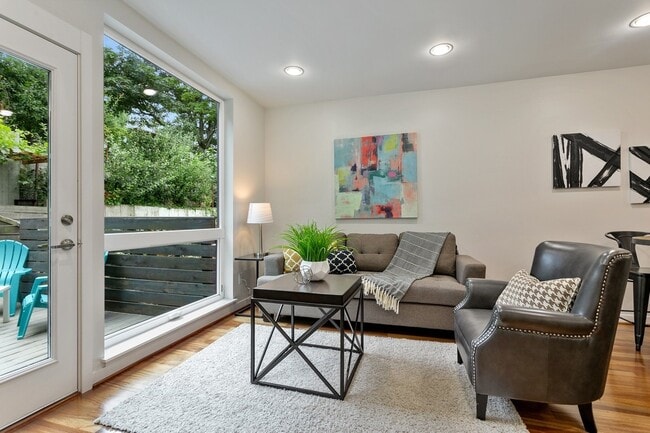 Photo - 1126 29th Ave S