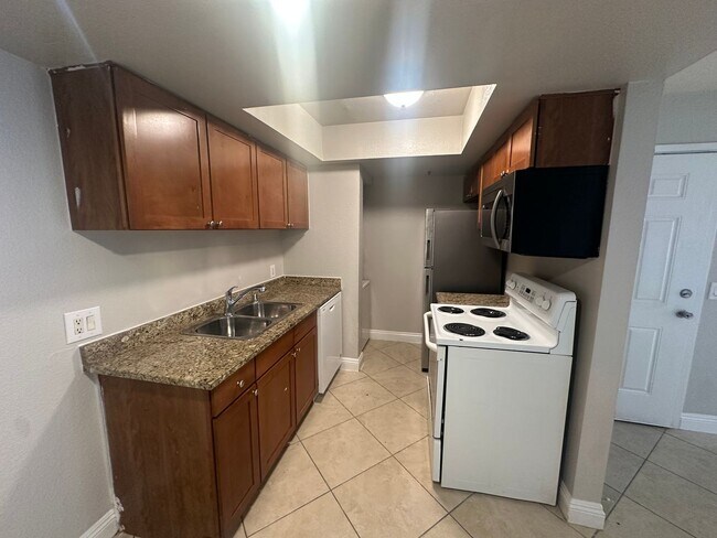 Photo - Beautiful 1 Bedroom 1 Bath Condo in Guard Gated Community!!