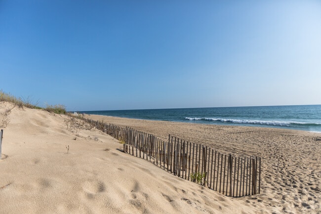 3942 N Virginia Dare Trail