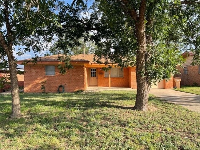 Building Photo - Cozy & Modern 3-Bedroom Retreat in Big Spring Rental