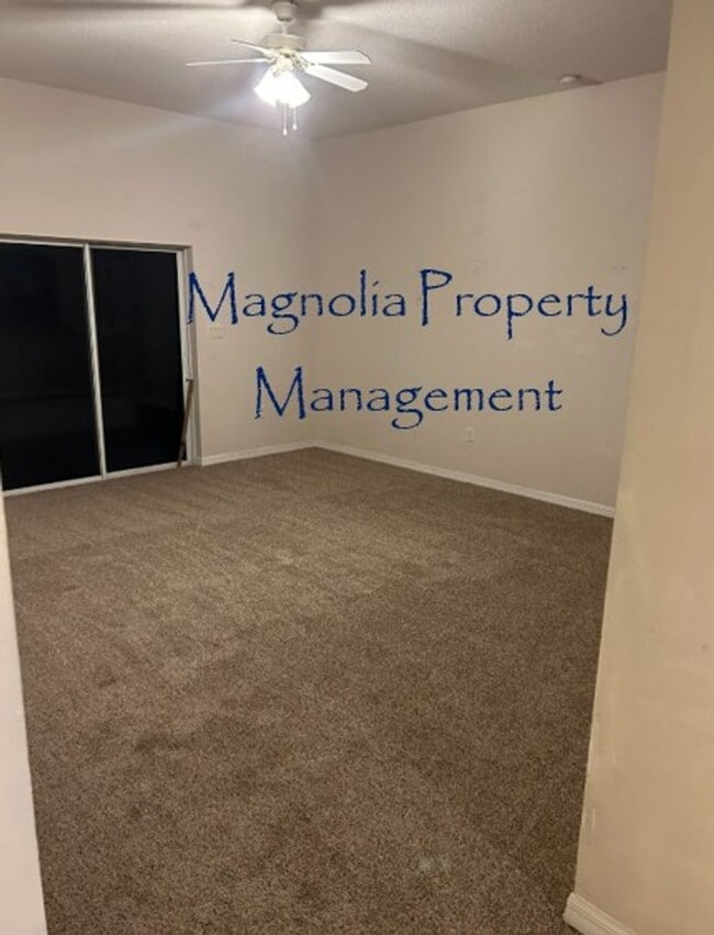 Photo - Tavares Lake Saunders Pointe