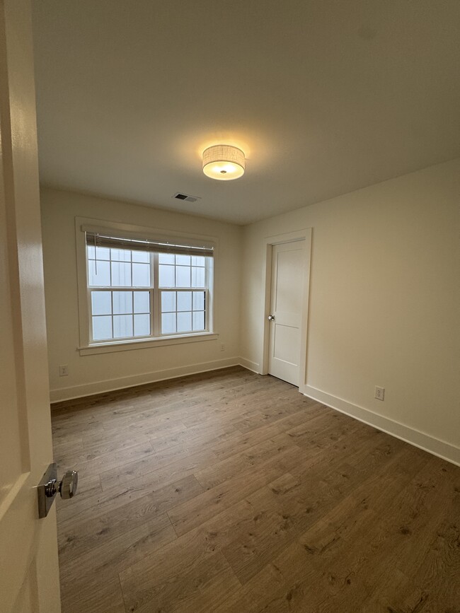 Photo - 504 Edwin St Townhome