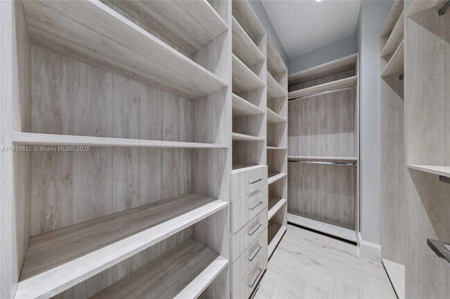 Photo - 10225 Collins Ave Unidad 604