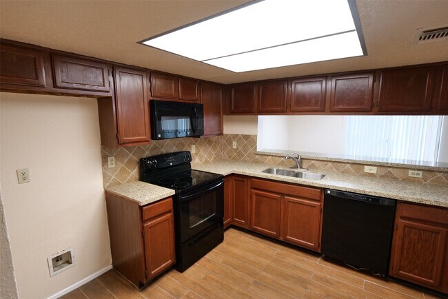 Photo - 14911 Wunderlich Dr Unidad 2105