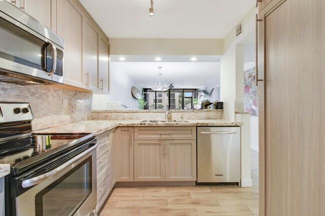 Photo - 9 Royal Palm Way Unit 105