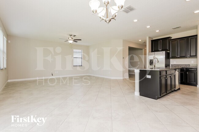9821 Ivory Dr