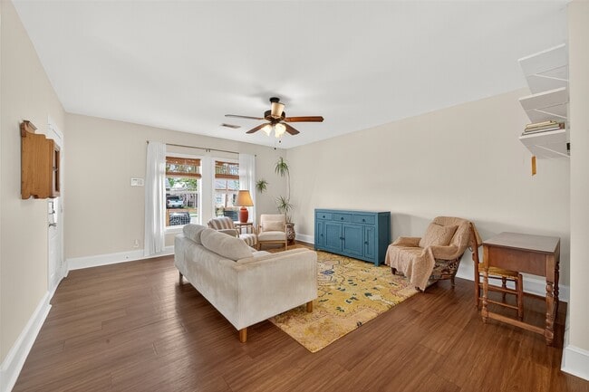 Photo - 5610 Truett St