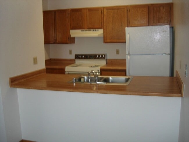 Photo - South Anchorage Sunny Upstairs 2 bed with washer and dryer