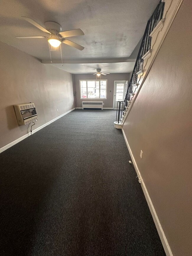 Photo - 3 bed, 1 bath apartment in lansfod Unidad 38 E Ridge St