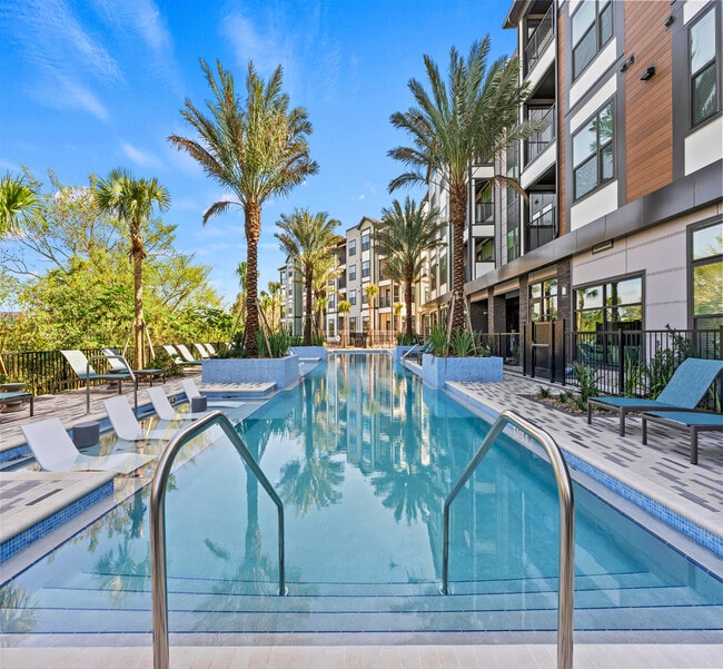 Building Photo - Elan Crown Point