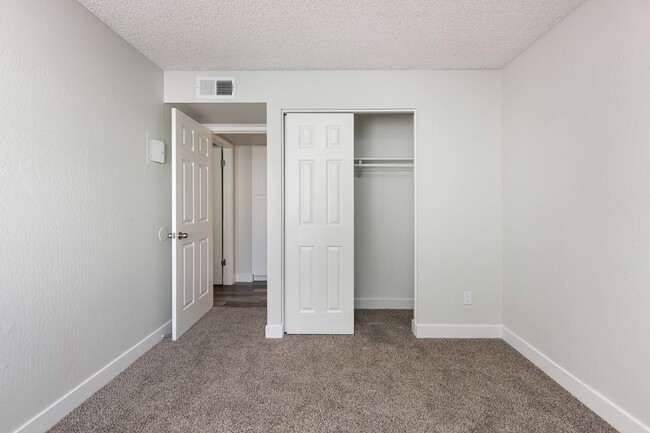 Camelback Cove Apartments