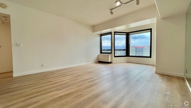 Building Photo - Stunning Large 1 Bedroom Exquisite Vinyl w... Unit 1114 Rental