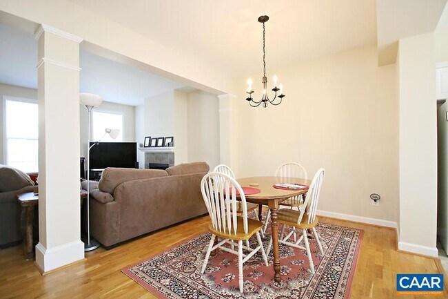 Photo - 1039 Carrington Pl