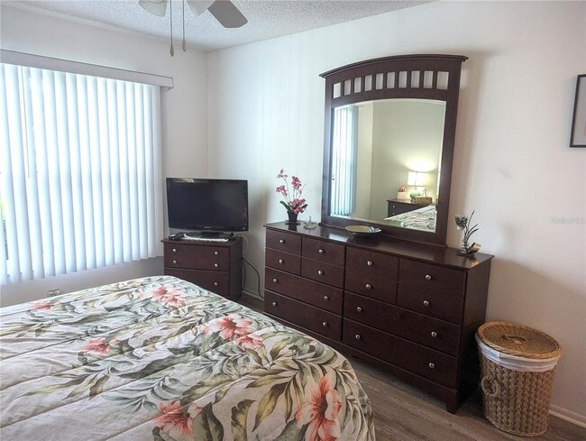 Photo - 5377 Crestlake Blvd