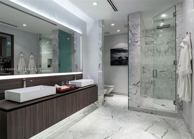 Building Photo - 1000 Brickell Plaza Unit 1000 Brickell Plz  4103