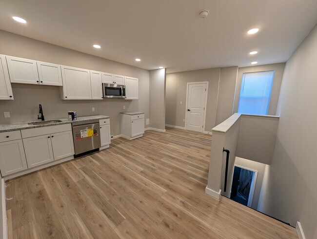 Photo - 4250 Lancaster Ave Unit 2