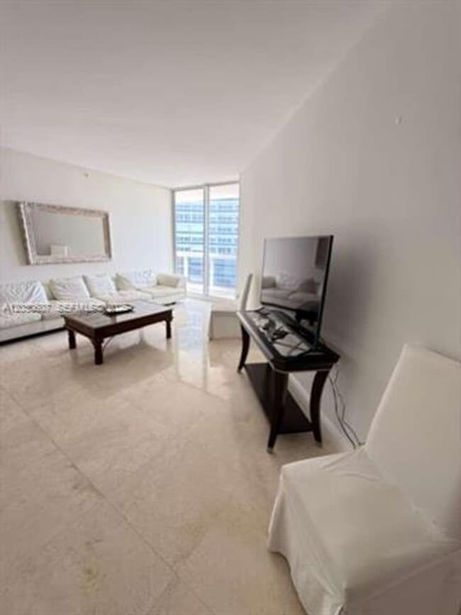Building Photo - 9595 Collins Ave Unit 9595 Collins Ave # N9-I