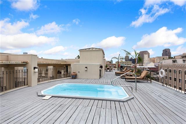 330 Julia St
