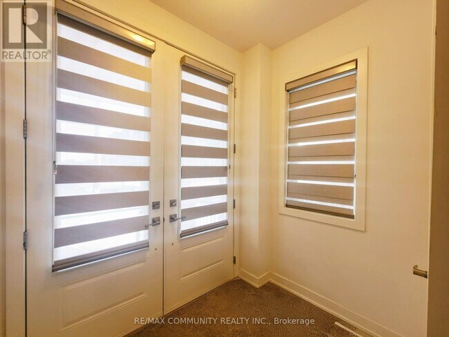 Photo - 8 Deer Rdg Cres