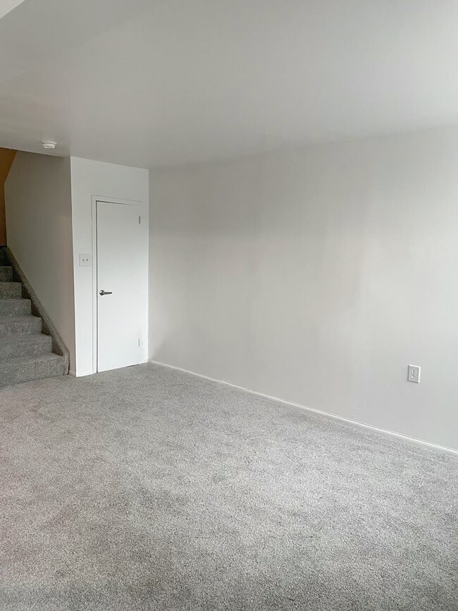 Photo - The Continental at Freehold