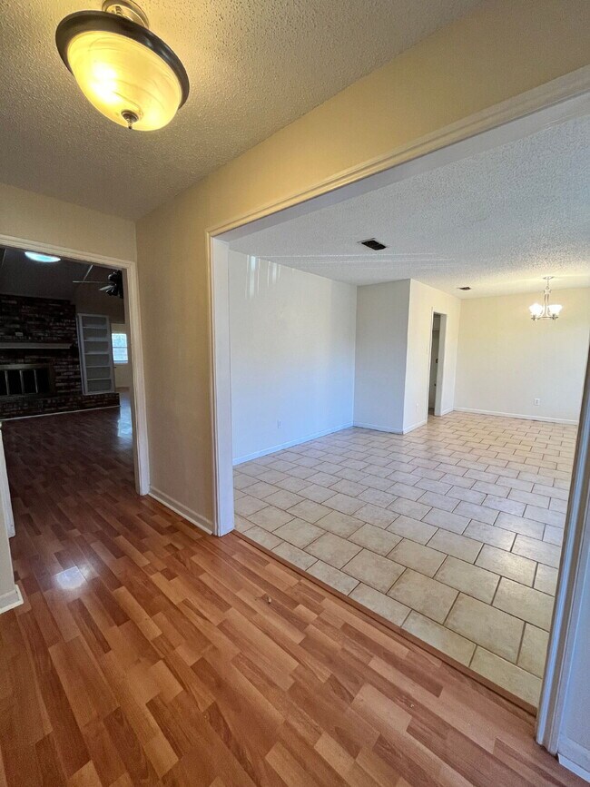 Photo - 6305 Raleigh Ave