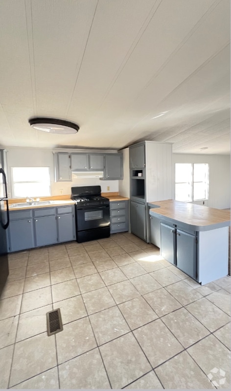 Building Photo - 6345 N Dona Ana Rd Rental