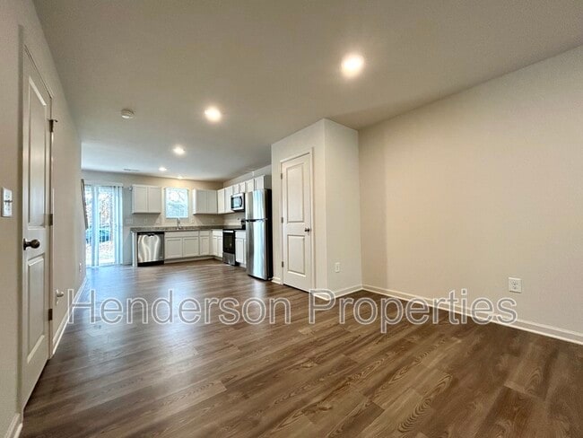 Photo - 137 Villa Ln