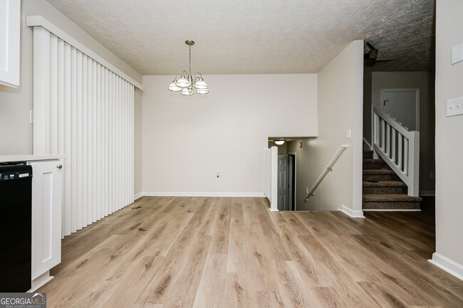 Photo - 40 Derby Country Dr